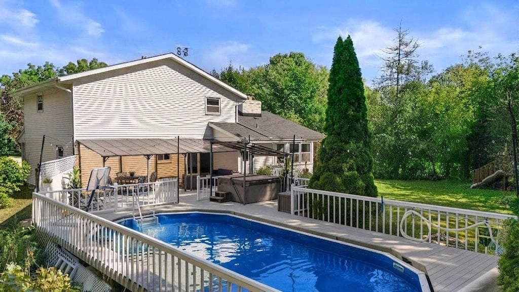 Photo of 4349 Woodbury LANE, Mount Pleasant, WI 53403 (MLS # 1980339)