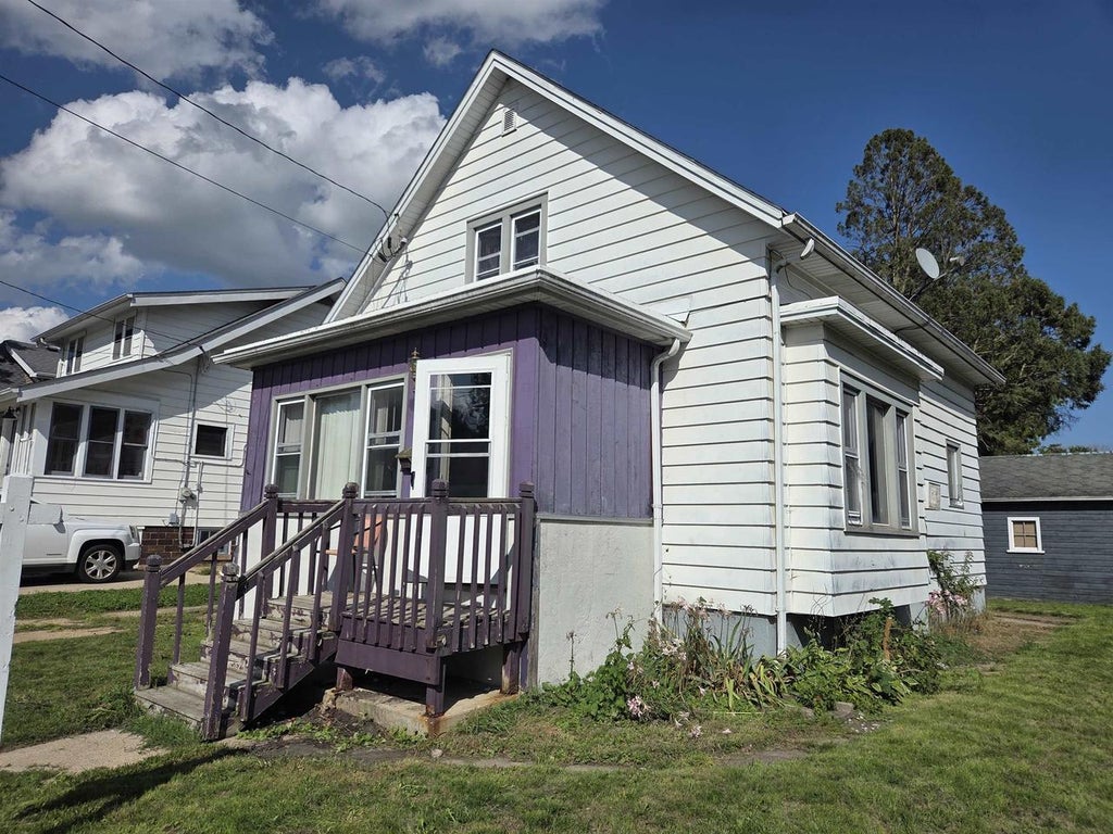 Photo of 311 S Monroe STREET, Watertown, WI 53094 (MLS # 2030254)