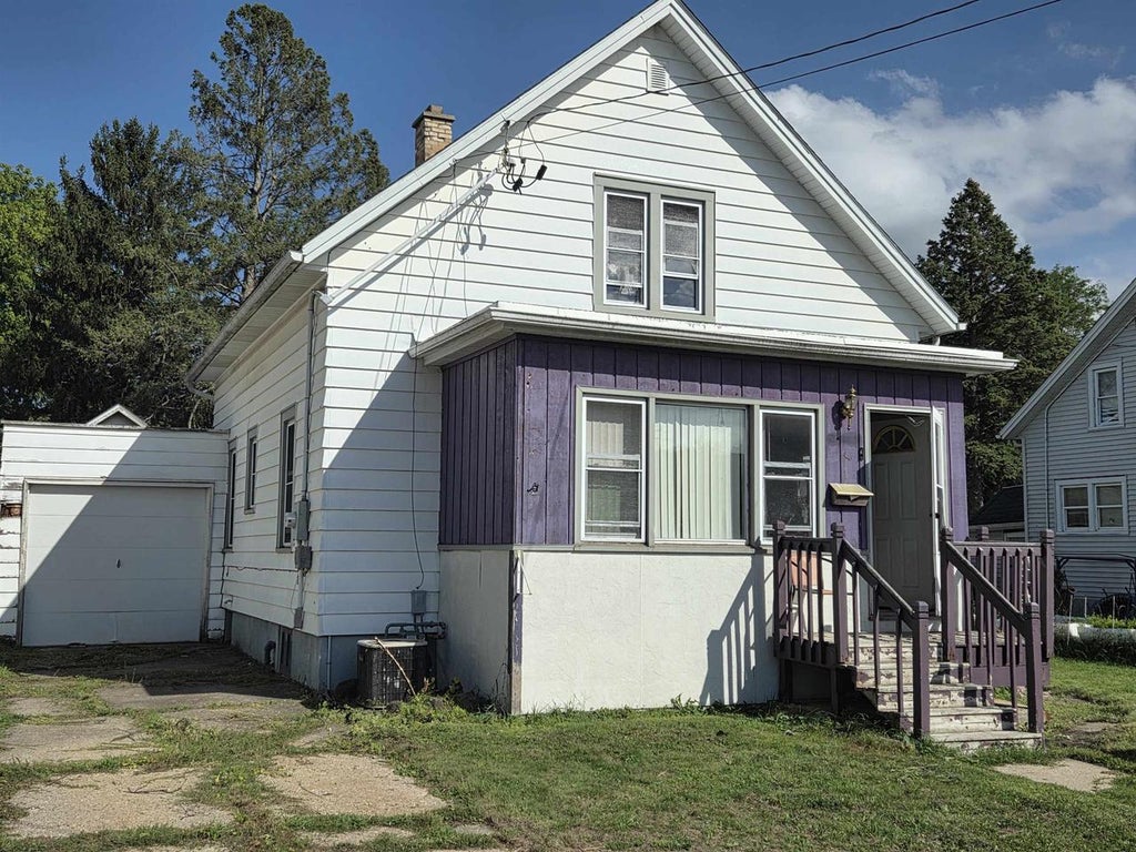 Photo of 311 S Monroe STREET, Watertown, WI 53094 (MLS # 2030254)