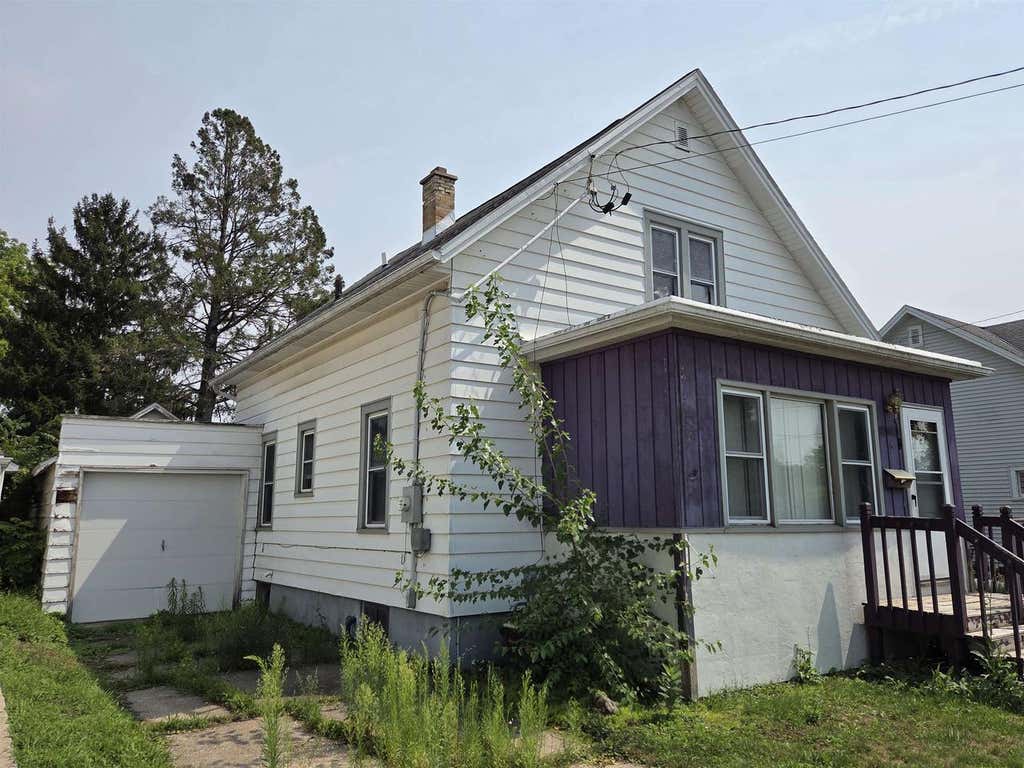 Photo of 311 S Monroe STREET, Watertown, WI 53094 (MLS # 2030254)
