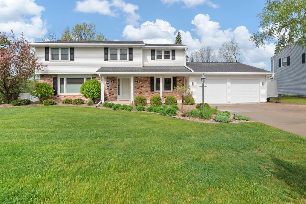 Photo of 490 Tyrolian DRIVE, Green Bay, WI 54302 (MLS # 50325903)