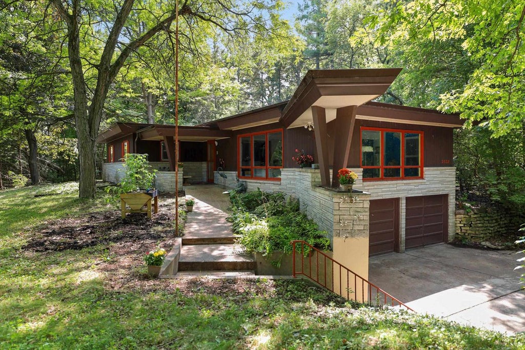 Photo of 2532 Sheridan DRIVE, Green Bay, WI 54302 (MLS # 50331351)