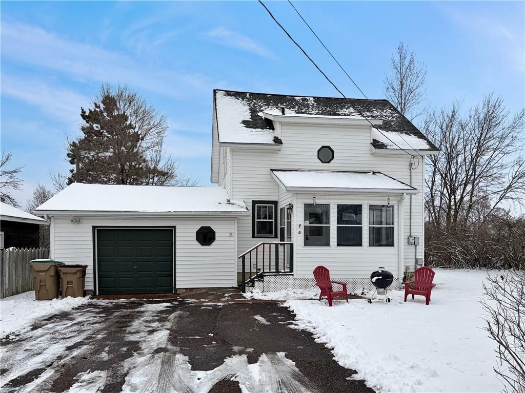 Photo of 33 W Walnut STREET, Chippewa Falls, WI 54729 (MLS # 1598507)