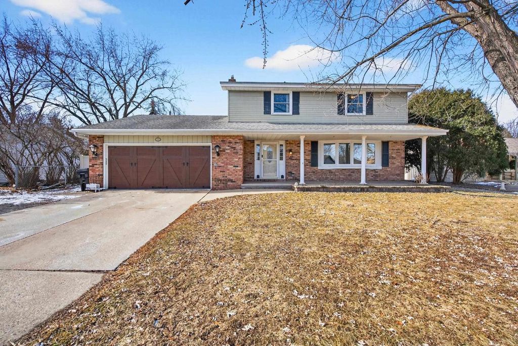 Photo of 1017 N Bay Ridge ROAD, Appleton, WI 54915 (MLS # 50321752)