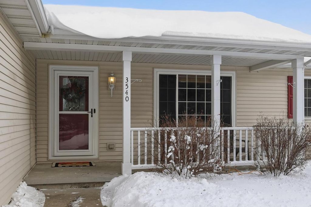 Photo of 3540 Cleveland AVENUE, Plover, WI 54467 (MLS # 22505719)
