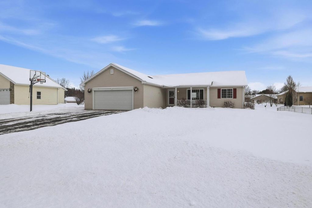 Photo of 3540 Cleveland AVENUE, Plover, WI 54467 (MLS # 22505719)