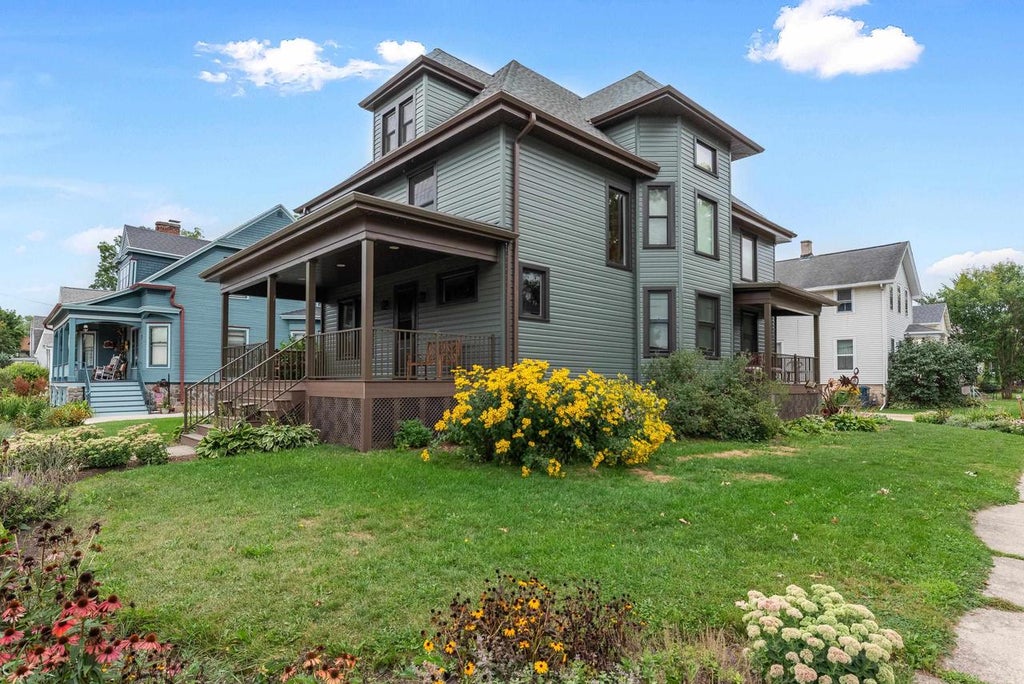 Photo of 136 E Merrill AVENUE, Fond Du Lac, WI 54935 (MLS # 50332848)