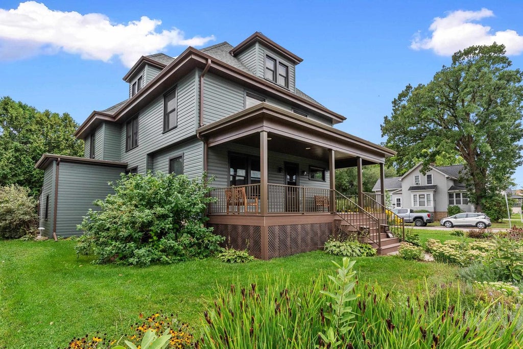 Photo of 136 E Merrill AVENUE, Fond Du Lac, WI 54935 (MLS # 50332848)