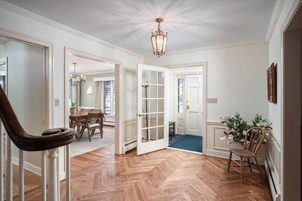 Photo of 739 Cliffwood LANE, La Crosse, WI 54601 (MLS # 1954122)