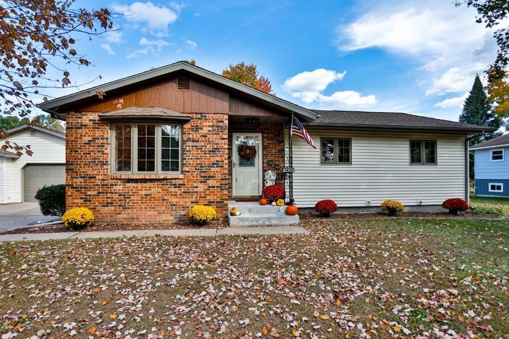Photo of 1433 N 16th AVENUE, Wausau, WI 54401 (MLS # 22605090)