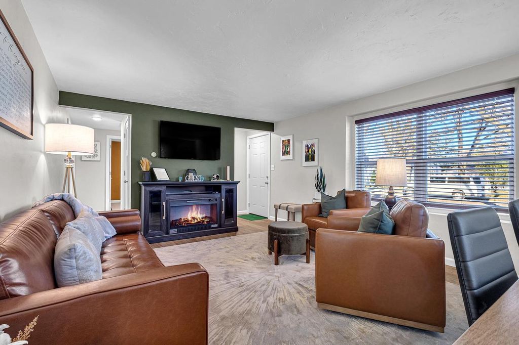 Photo of 1744 13th AVENUE, Green Bay, WI 54304 (MLS # 50319334)