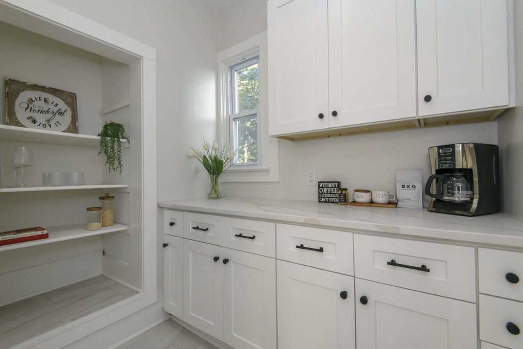 Photo of 2911 N Newhall STREET, Milwaukee, WI 53211 (MLS # 1941965)