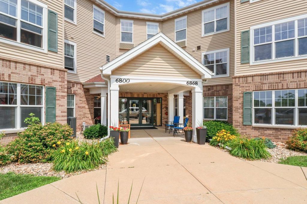 Photo of 6836 Parkside CIRCLE, Windsor, WI 53532 (MLS # 2013781)