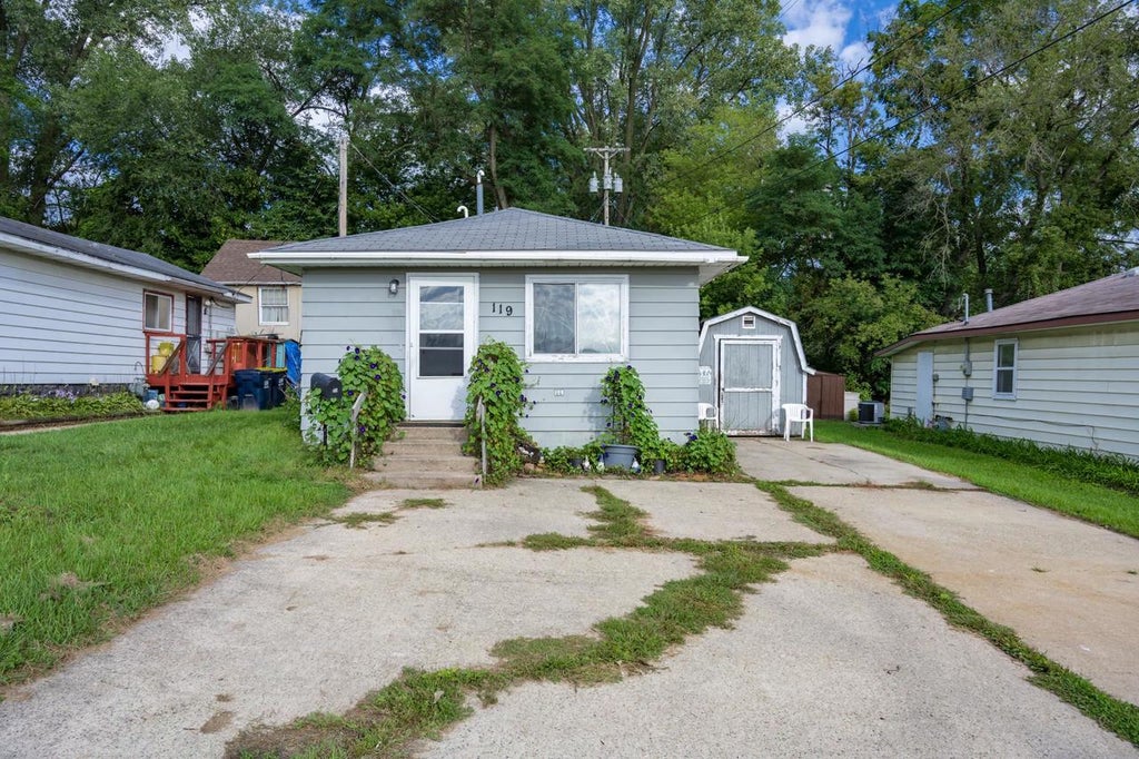 Photo of 119 Beach STREET, Mauston, WI 53948 (MLS # 2032698)