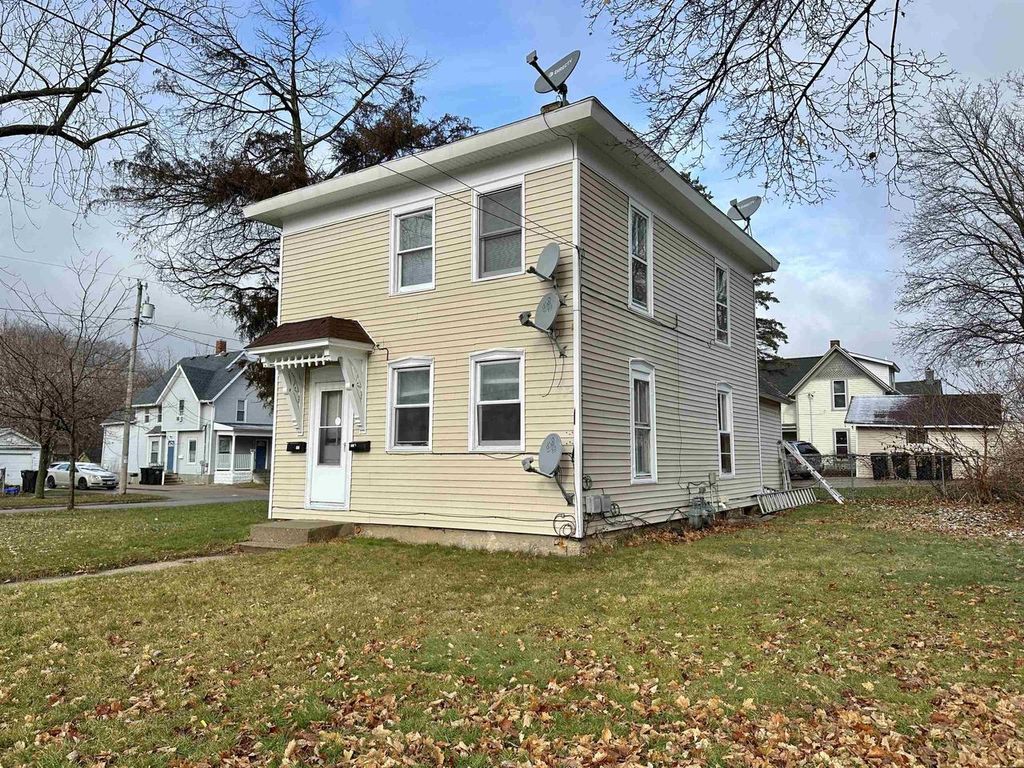 Photo of 957 W Grand AVENUE, Beloit, WI 53511 (MLS # 2018144)