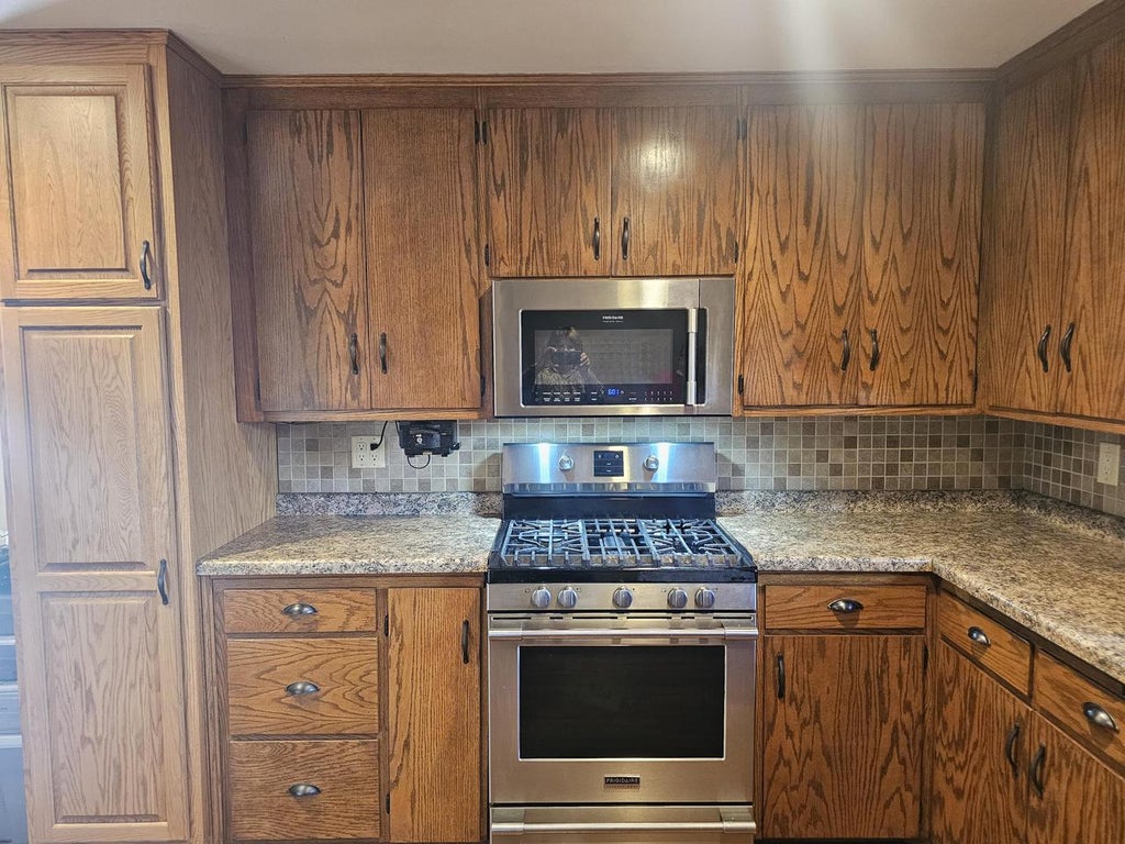 Photo of 916 Rosemere CIRCLE, Manitowoc, WI 54220 (MLS # 1986031)
