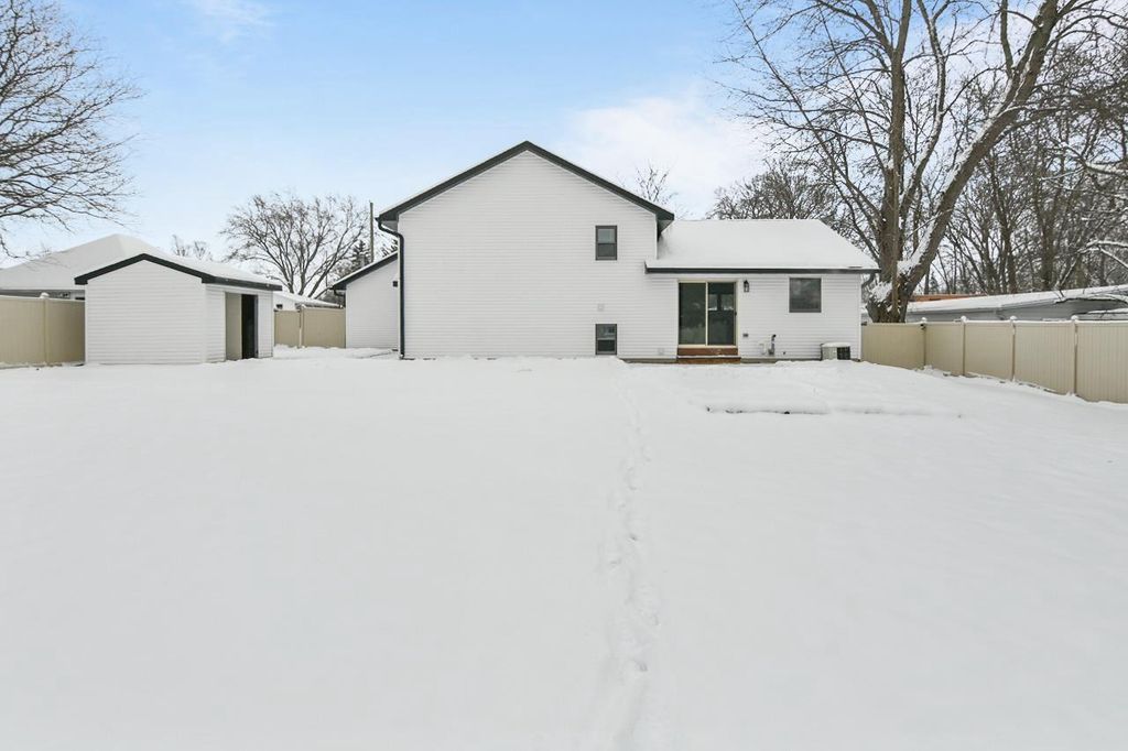 Photo of 936 W 10th STREET, Kaukauna, WI 54130 (MLS # 50318858)