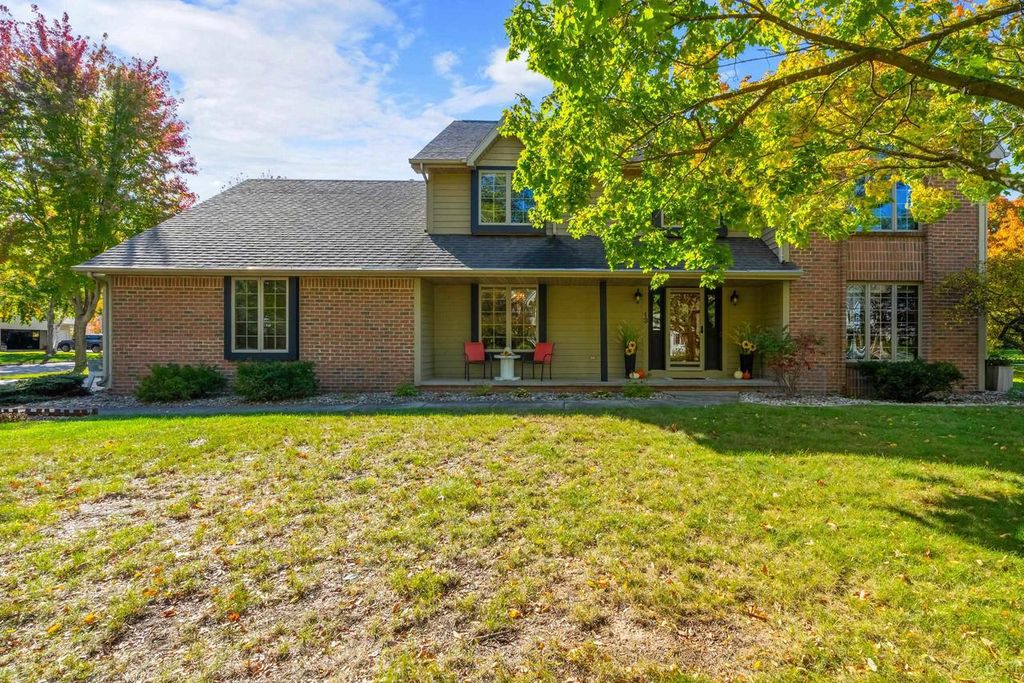 Photo of 13 Olde Paltzer LANE, Appleton, WI 54913 (MLS # 50317114)