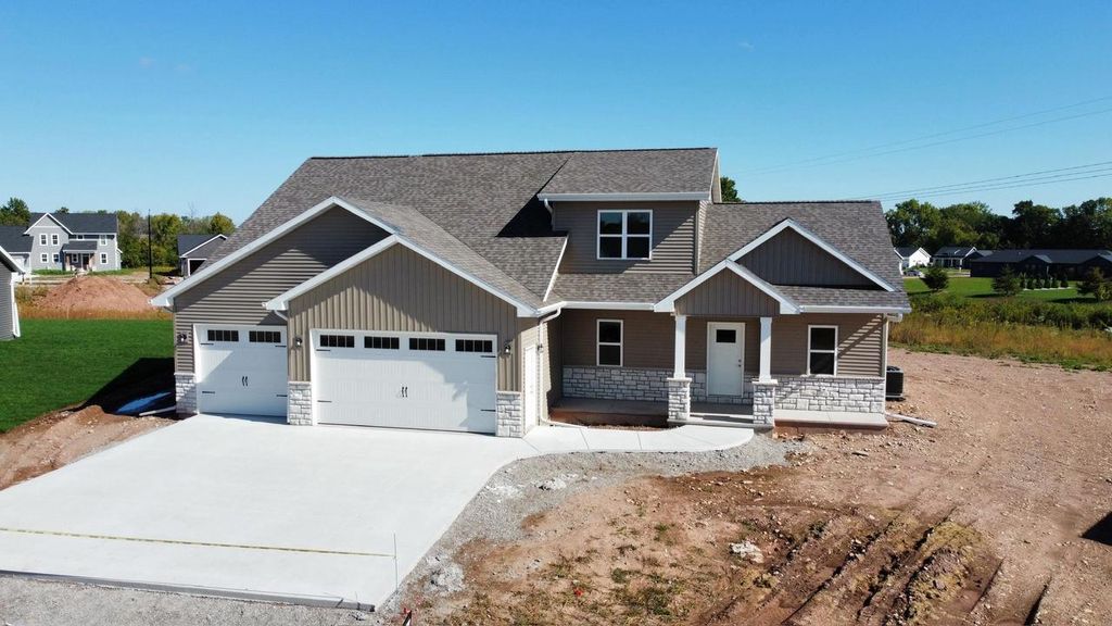 Photo of 1762 Loyal DRIVE, Neenah, WI 54956 (MLS # 50314746)