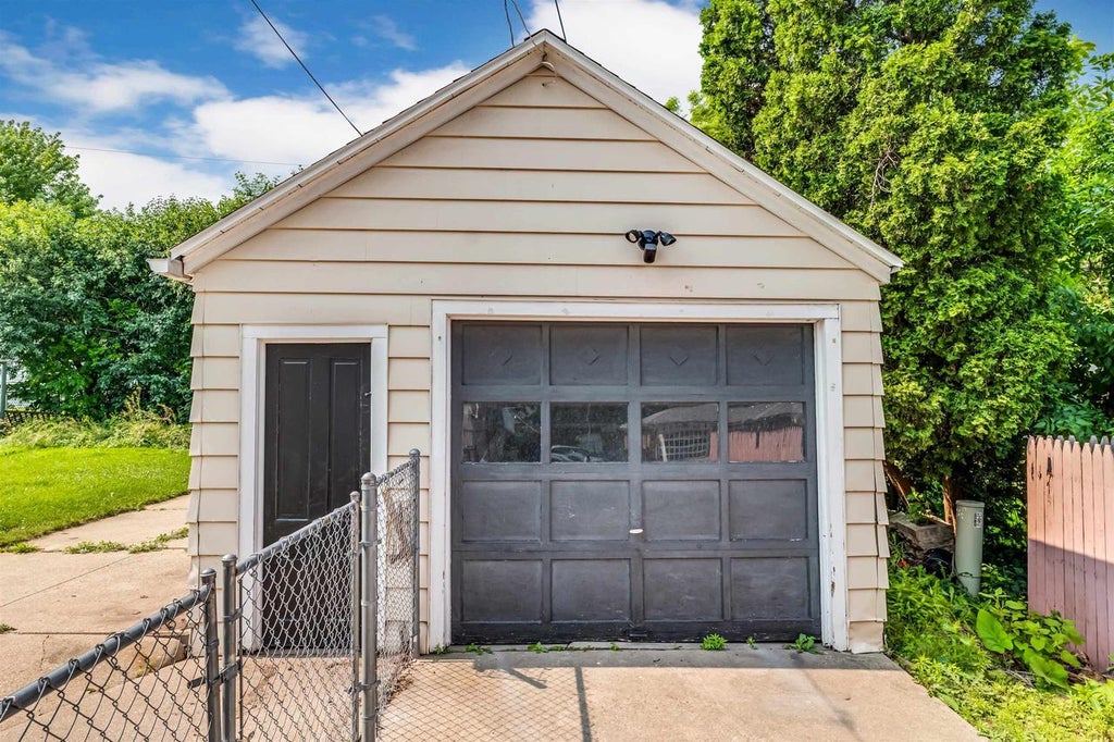 Photo of 1578 Louise STREET, Green Bay, WI 54302 (MLS # 50330018)