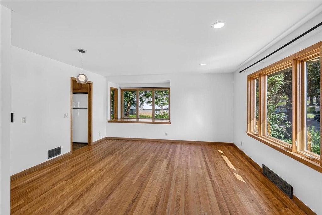 Photo of 5405 Brody DRIVE, Madison, WI 53705 (MLS # 2027228)