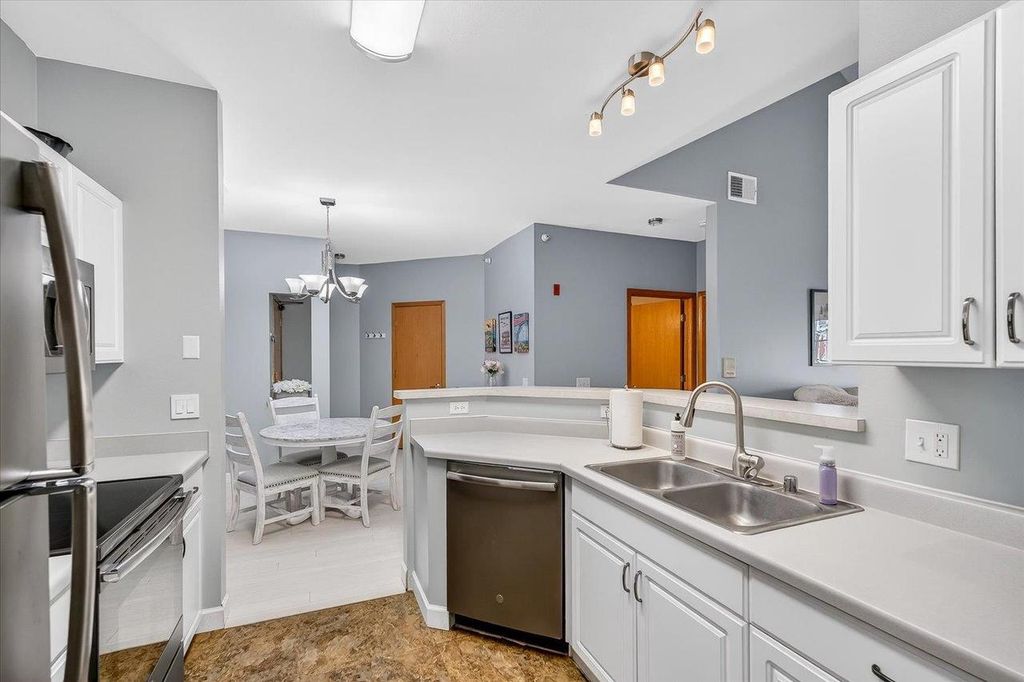 Photo of 10 Kings Mill CIRCLE #309, Madison, WI 53718 (MLS # 2019602)