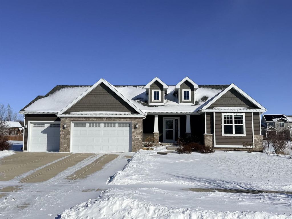 Photo of 4380 Scenic View ROAD, Windsor, WI 53598 (MLS # 2015616)