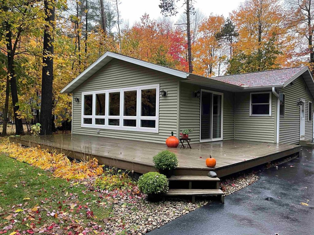 Photo of N2981 Cooke LANE, Marinette, WI 54143 (MLS # 50318614)