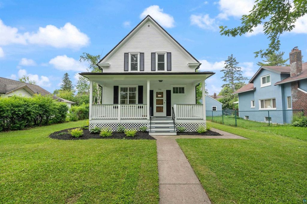 Photo of 706 E 7th STREET, Superior, WI 54880 (MLS # 6126747)