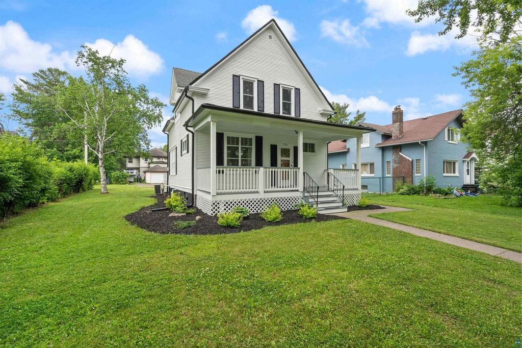 Photo of 706 E 7th STREET, Superior, WI 54880 (MLS # 6126747)
