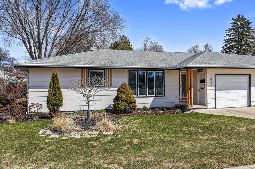 Photo of 1400 Kellogg STREET, Green Bay, WI 54303 (MLS # 50323262)