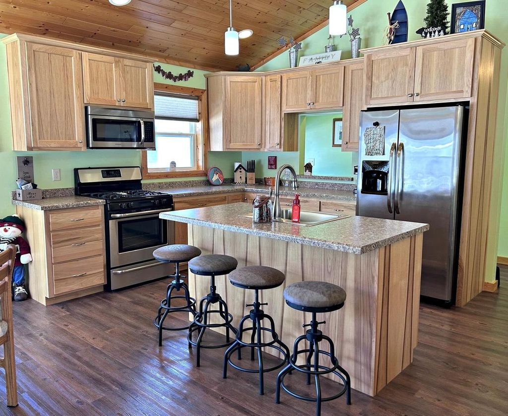 Photo of 13272 Parkway ROAD, Pound, WI 54161 (MLS # 50323535)