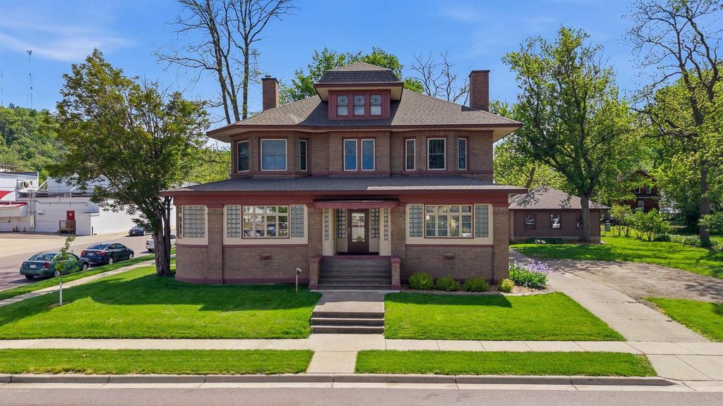 Photo of 323 S Central AVENUE, Richland Center, WI 53581 (MLS # 2022884)