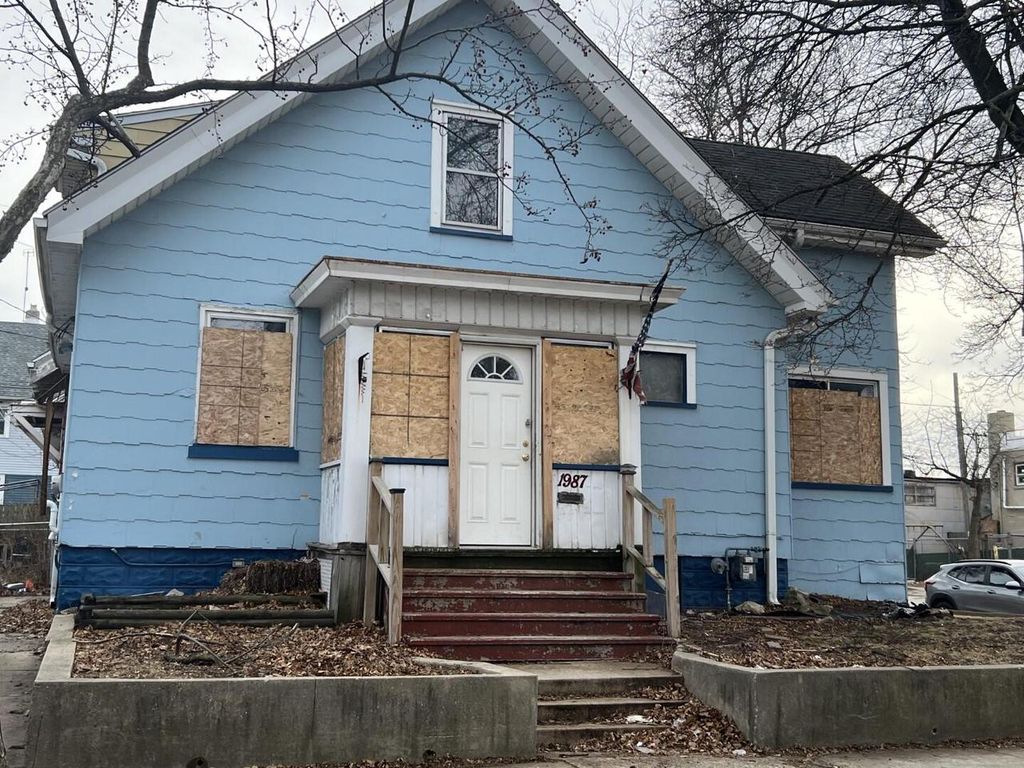 Photo of 1987 W Melvina STREET, Milwaukee, WI 53206 (MLS # 1952961)