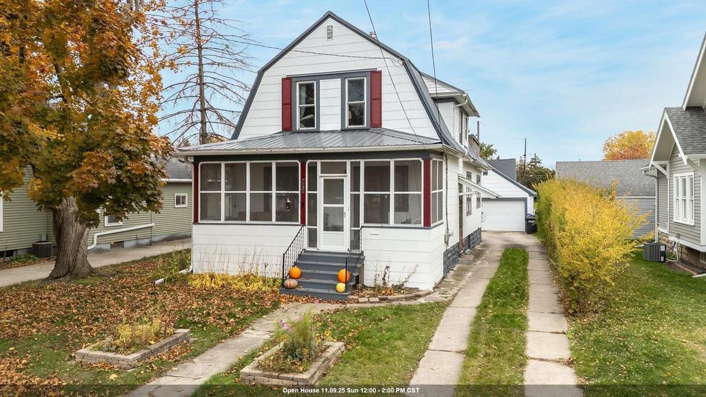 Photo of 1235 Walnut STREET, Oshkosh, WI 54901 (MLS # 50317875)