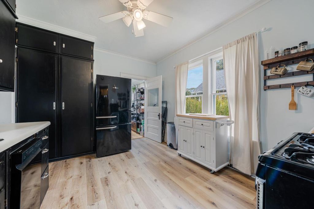 Photo of 1235 Walnut STREET, Oshkosh, WI 54901 (MLS # 50317875)