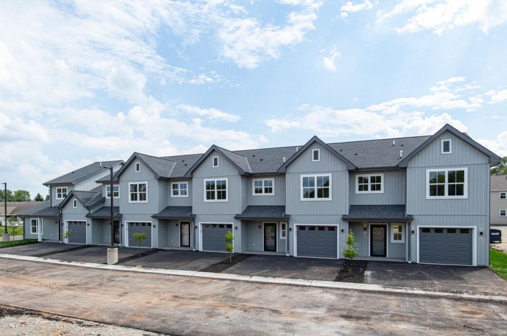 Photo of 1072 W 20th AVENUE, Oshkosh, WI 54902 (MLS # 50321355)