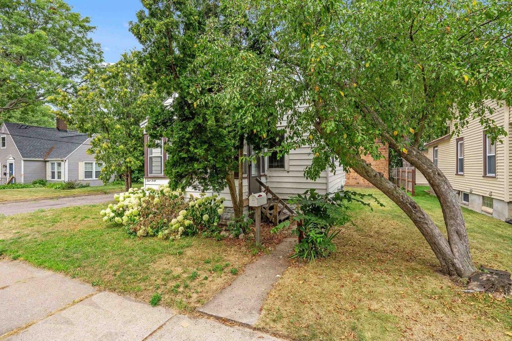 Photo of 440 4th S STREET, Wisconsin Rapids, WI 54494 (MLS # 50329898)