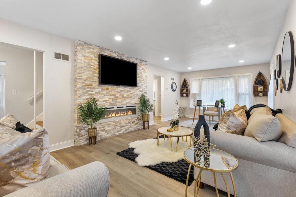 Photo of 3825 N 51st BOULEVARD, Milwaukee, WI 53216 (MLS # 1940464)