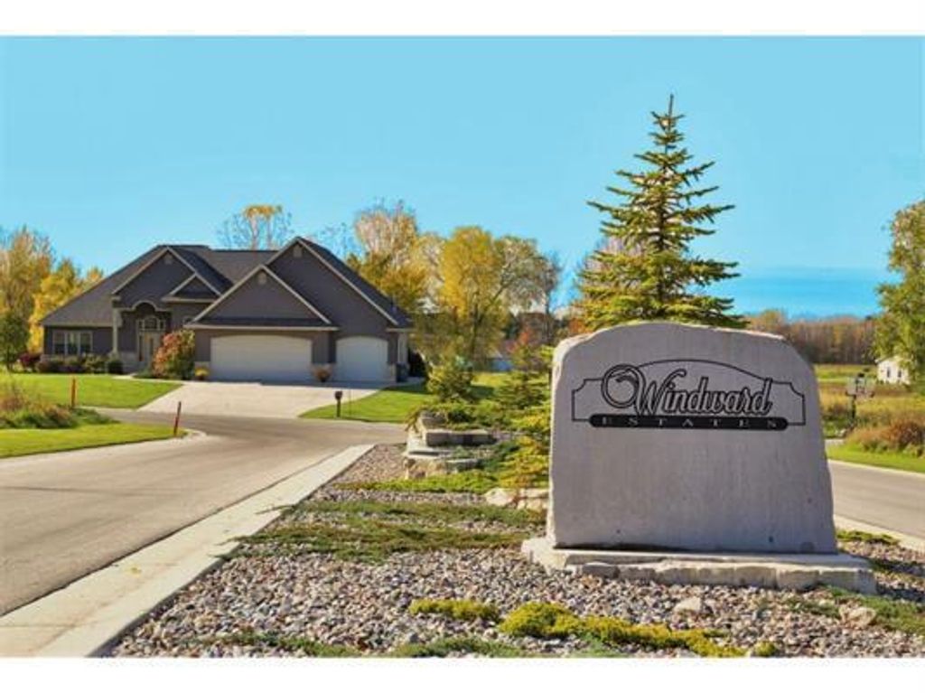 Photo of 59 Easterlies COURT, Fond Du Lac, WI 54935 (MLS # 1940647)