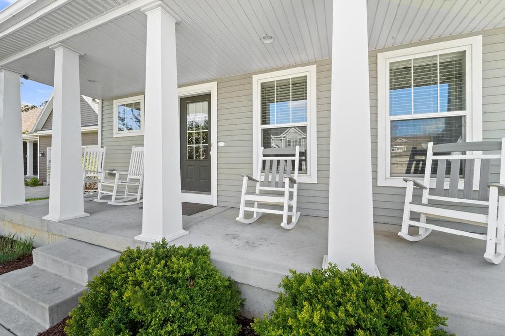Photo of 427 Sugar Maple LANE, Verona, WI 53593 (MLS # 2021057)