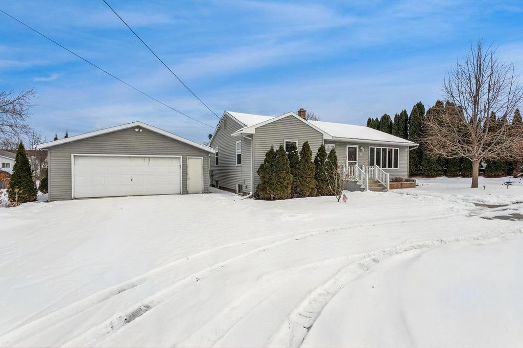 Photo of 1515 N 36th STREET, Sheboygan, WI 53081 (MLS # 50320845)