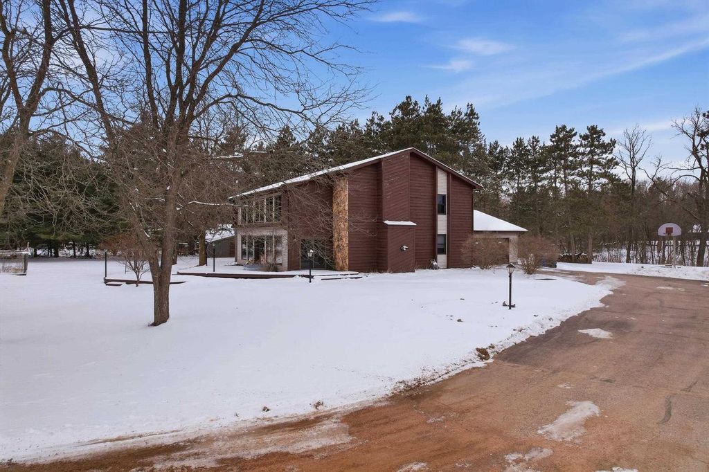 Photo of 3010 94th Street South, Wisconsin Rapids, WI 54494 (MLS # 22600726)