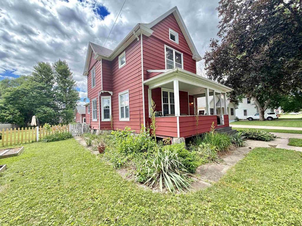Photo of 127 Weber STREET, Walworth, WI 53184 (MLS # 2025836)