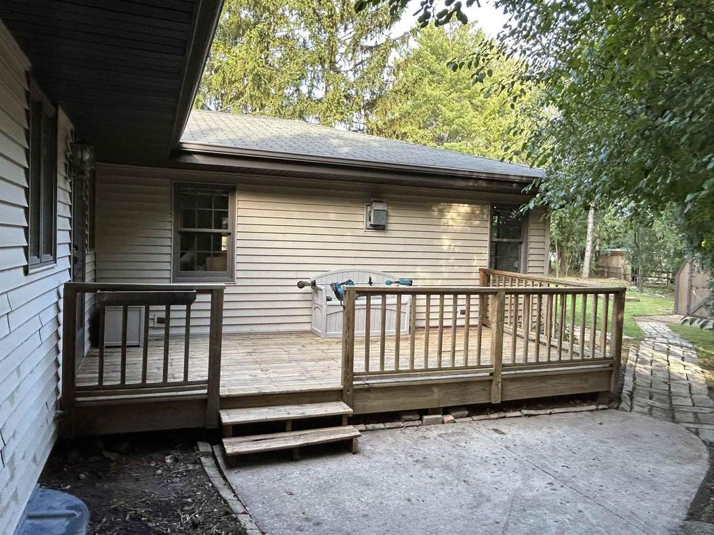 Photo of 964 Hickory LANE, Neenah, WI 54956 (MLS # 50316071)