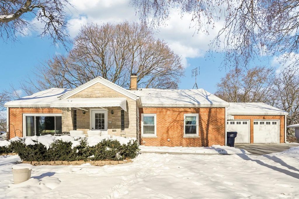 Photo of 203 South STREET, Juneau, WI 53039 (MLS # 2013462)