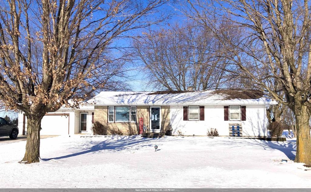 Photo of 328 E Main STREET, Hilbert, WI 54129 (MLS # 50318868)