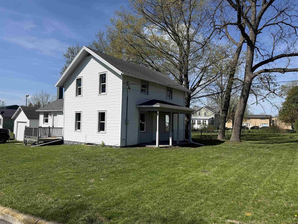 Photo of 112 E Church STREET, Orfordville, WI 53576 (MLS # 2021499)