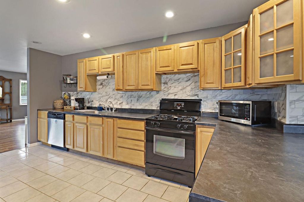 Photo of 606 Gatewood DRIVE, Twin Lakes, WI 53181 (MLS # 1962625)