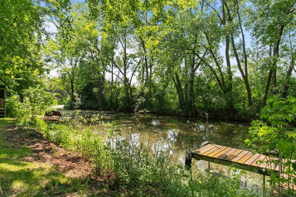 Photo of Black Wolf Point LANE, Oshkosh, WI 54902 (MLS # 50314813)